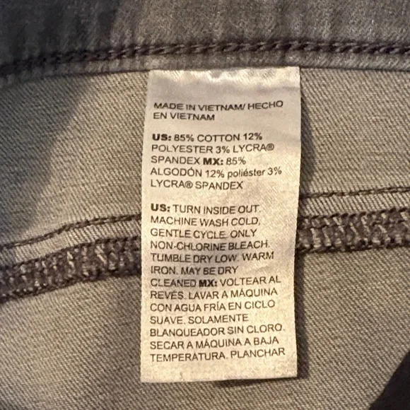 Chico's Light Gray Ankle Jeans - Picture 7 of 7